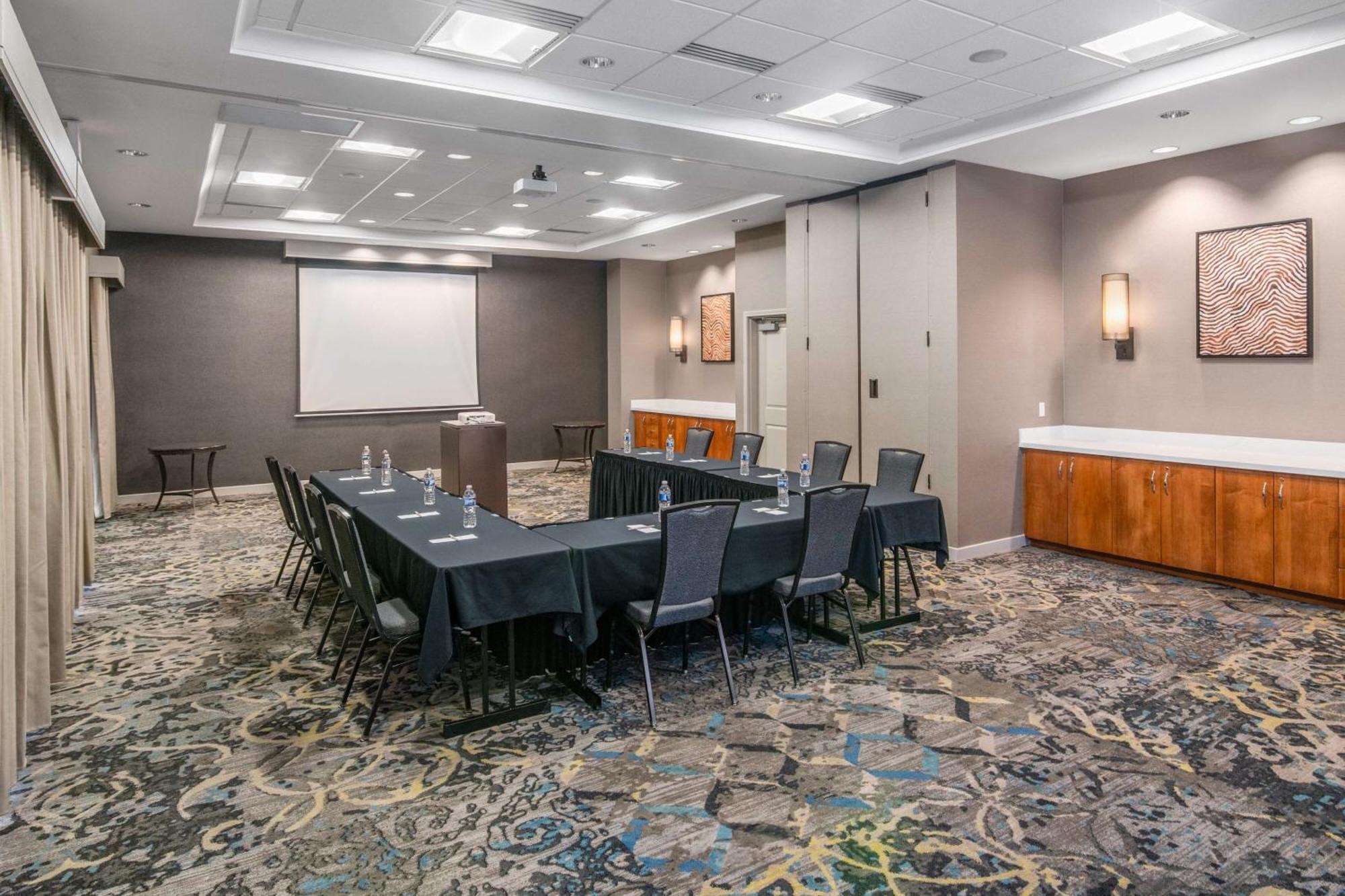 Residence Inn Phoenix Glendale Sports & Entertainment District Bagian luar foto
