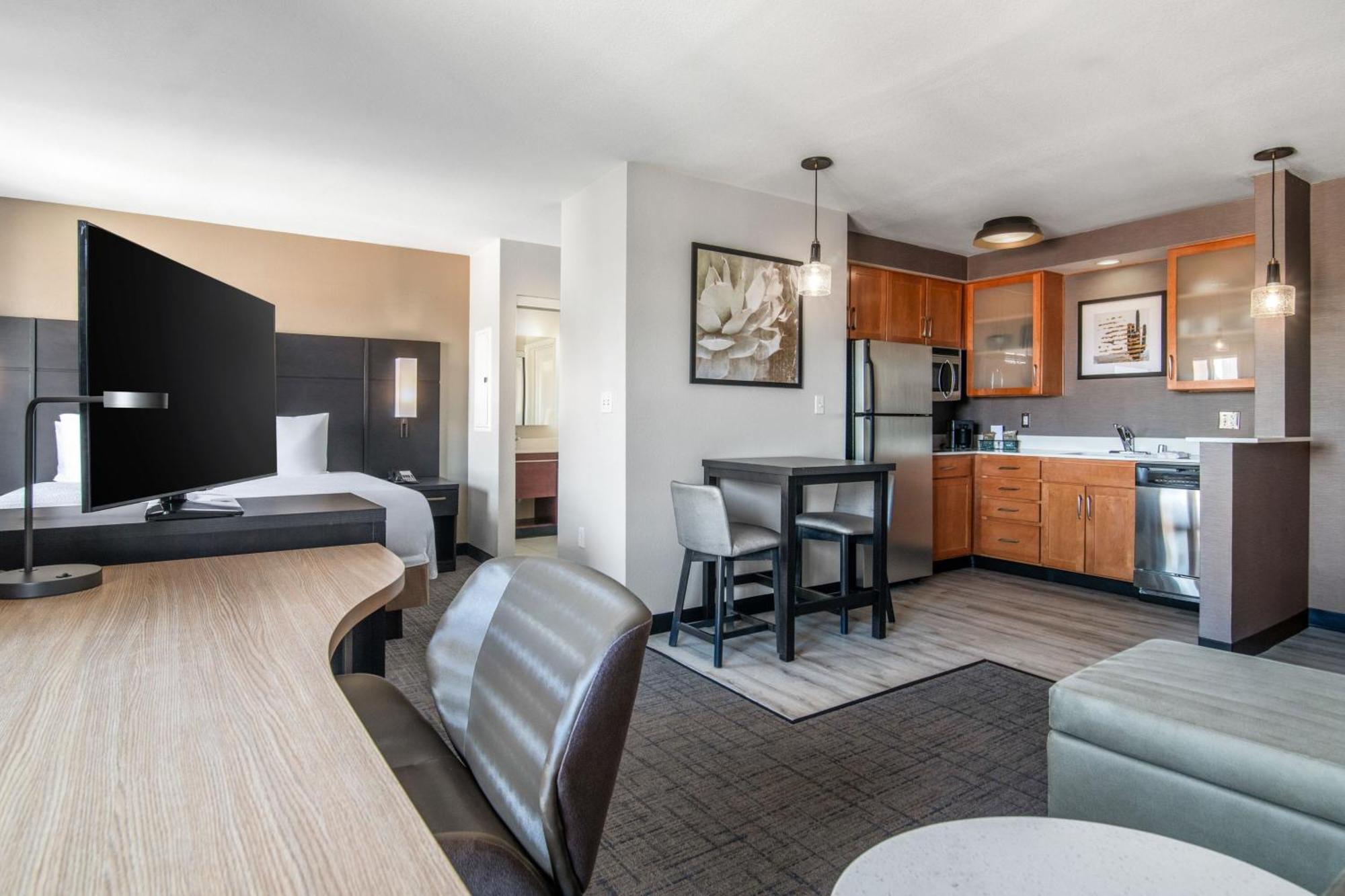 Residence Inn Phoenix Glendale Sports & Entertainment District Bagian luar foto