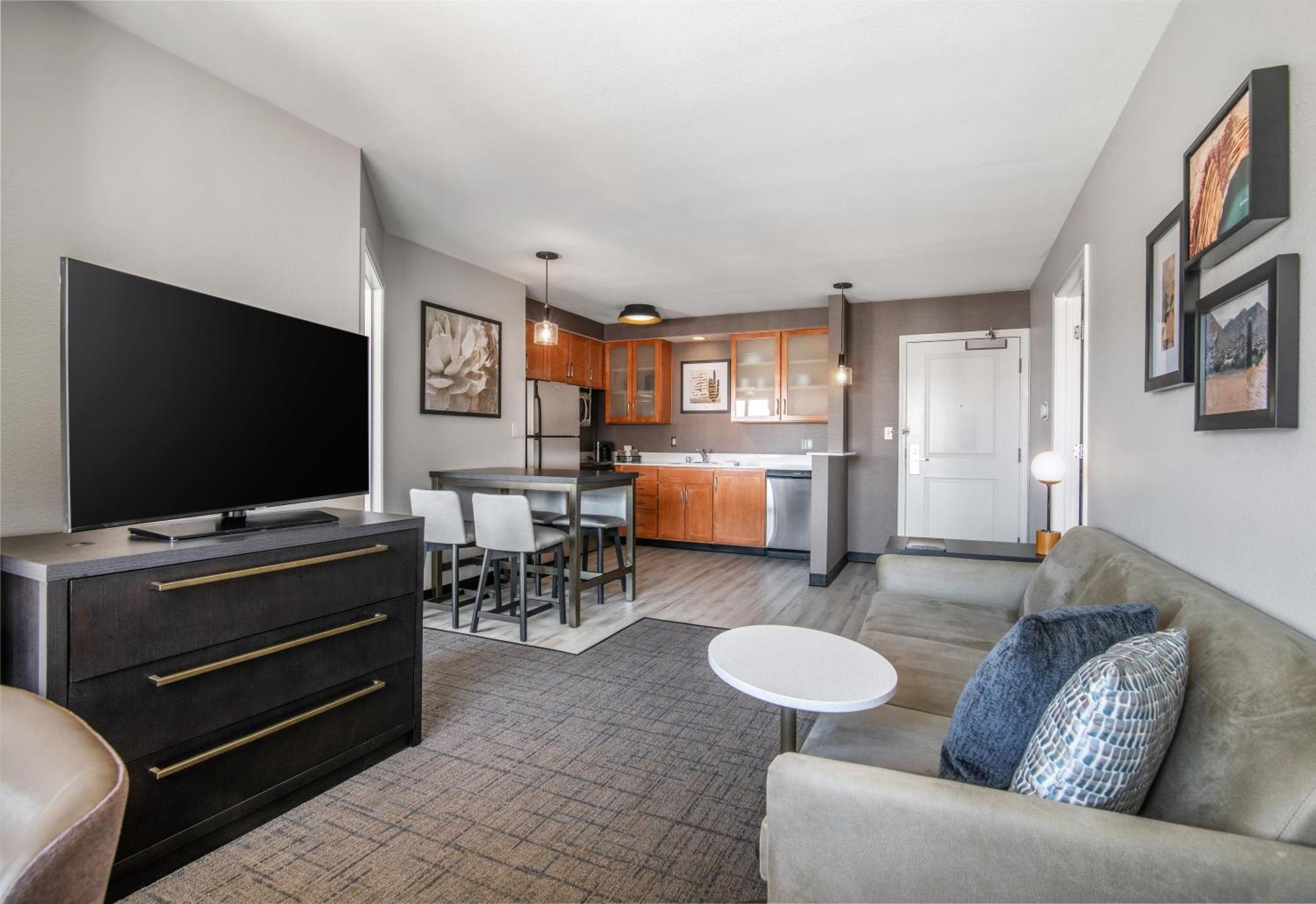 Residence Inn Phoenix Glendale Sports & Entertainment District Bagian luar foto