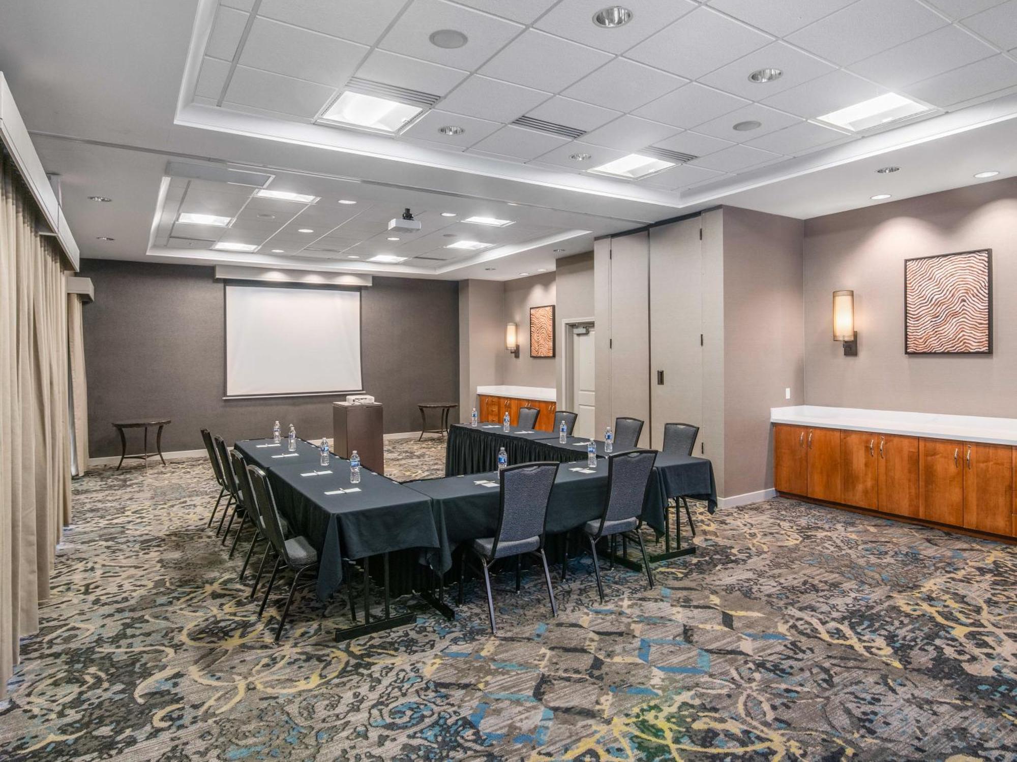 Residence Inn Phoenix Glendale Sports & Entertainment District Bagian luar foto