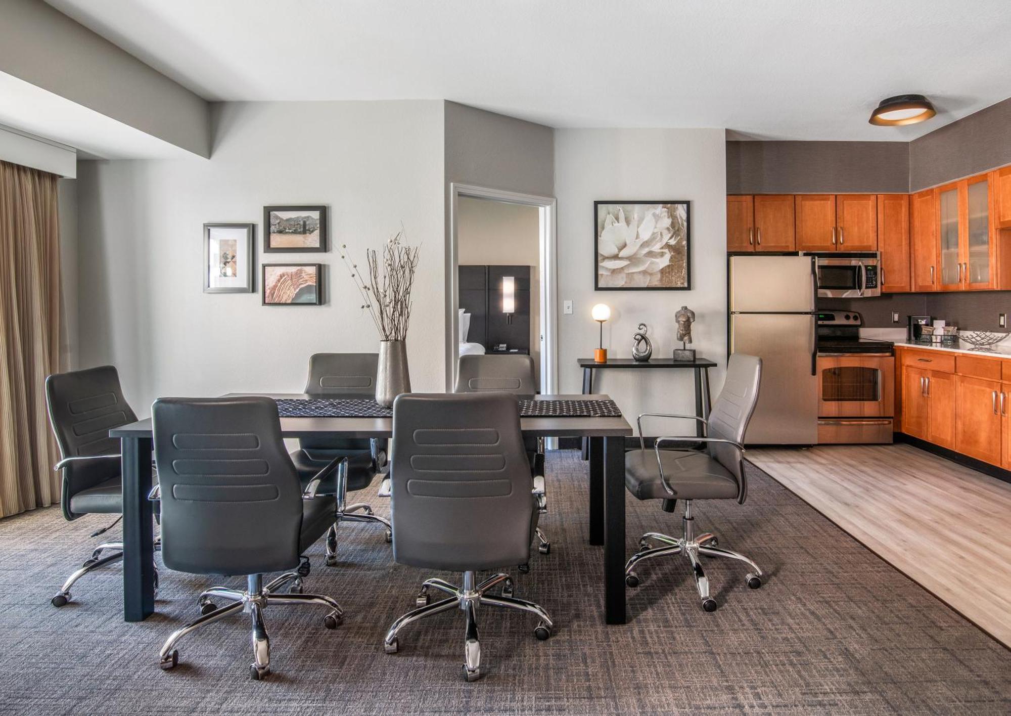 Residence Inn Phoenix Glendale Sports & Entertainment District Bagian luar foto