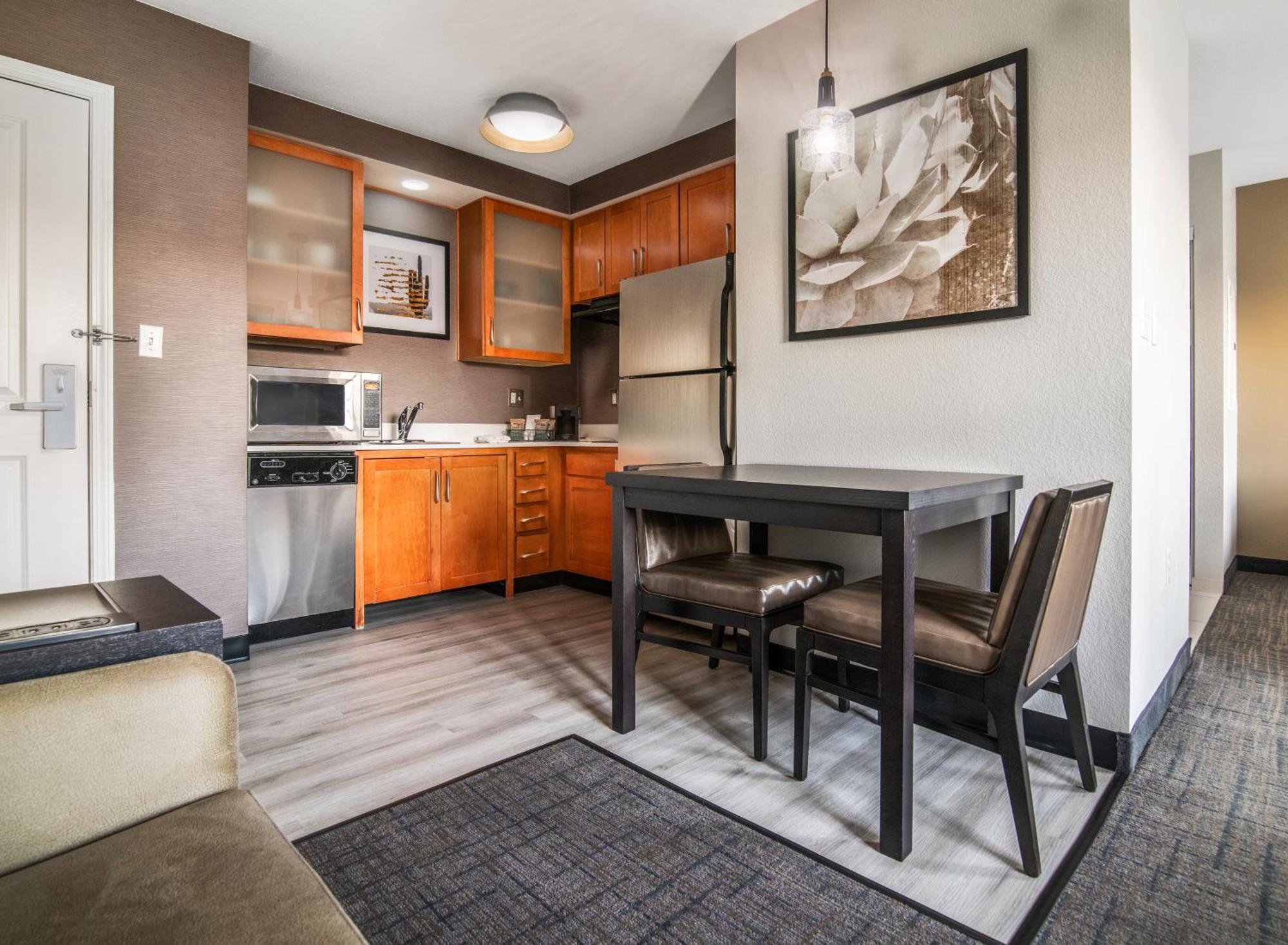 Residence Inn Phoenix Glendale Sports & Entertainment District Bagian luar foto