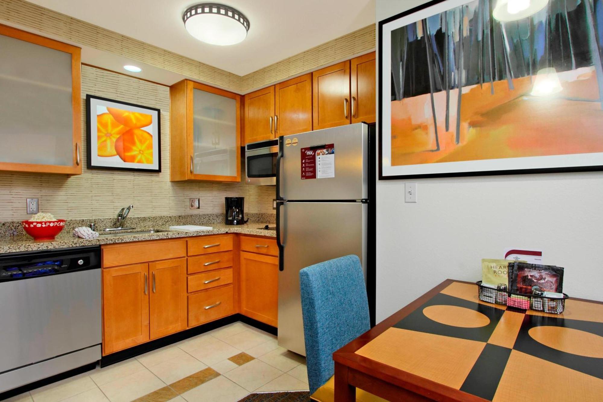 Residence Inn Phoenix Glendale Sports & Entertainment District Bagian luar foto
